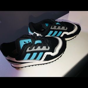 Adidas Toddlers size 7
